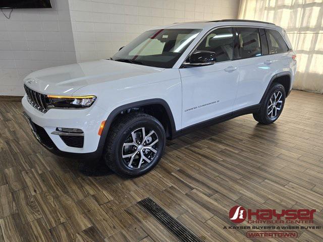 new 2025 Jeep Grand Cherokee car, priced at $46,605