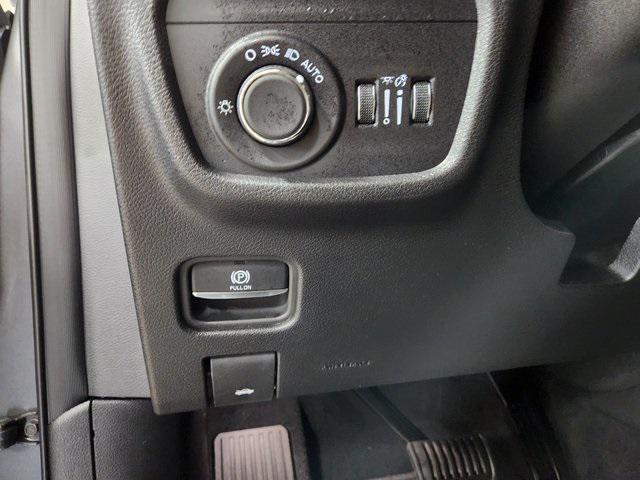 new 2025 Jeep Grand Cherokee car, priced at $42,120