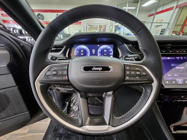 new 2025 Jeep Grand Cherokee car, priced at $42,120