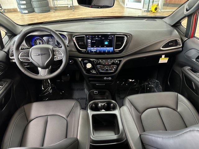 new 2025 Chrysler Pacifica car, priced at $44,940