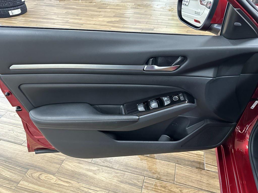 used 2023 Nissan Altima car, priced at $21,301