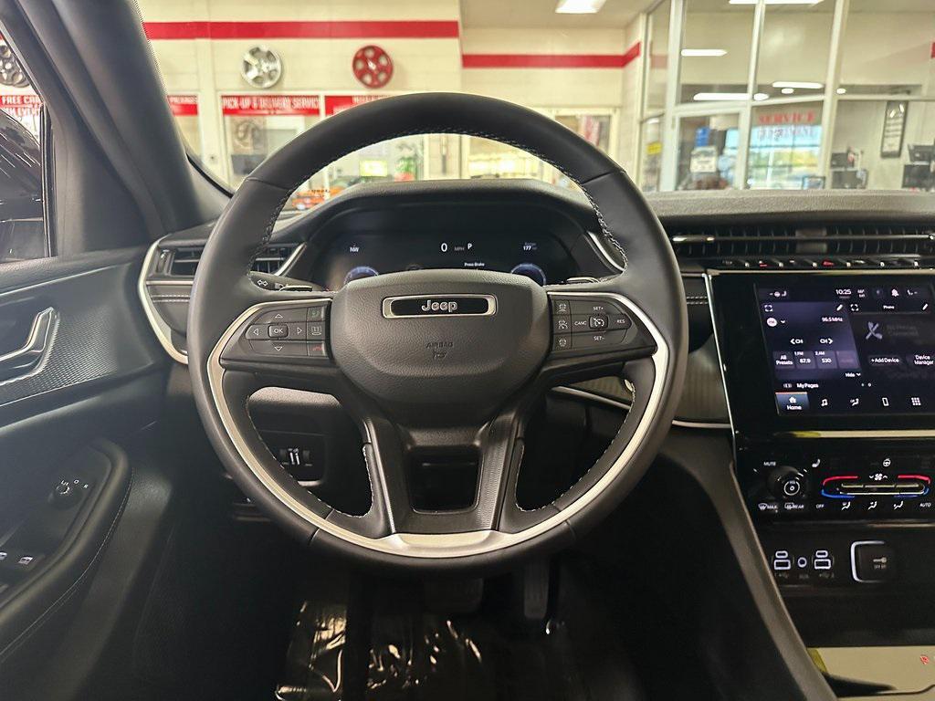 used 2024 Jeep Grand Cherokee car, priced at $34,590