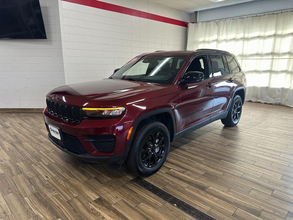 used 2024 Jeep Grand Cherokee car, priced at $34,590