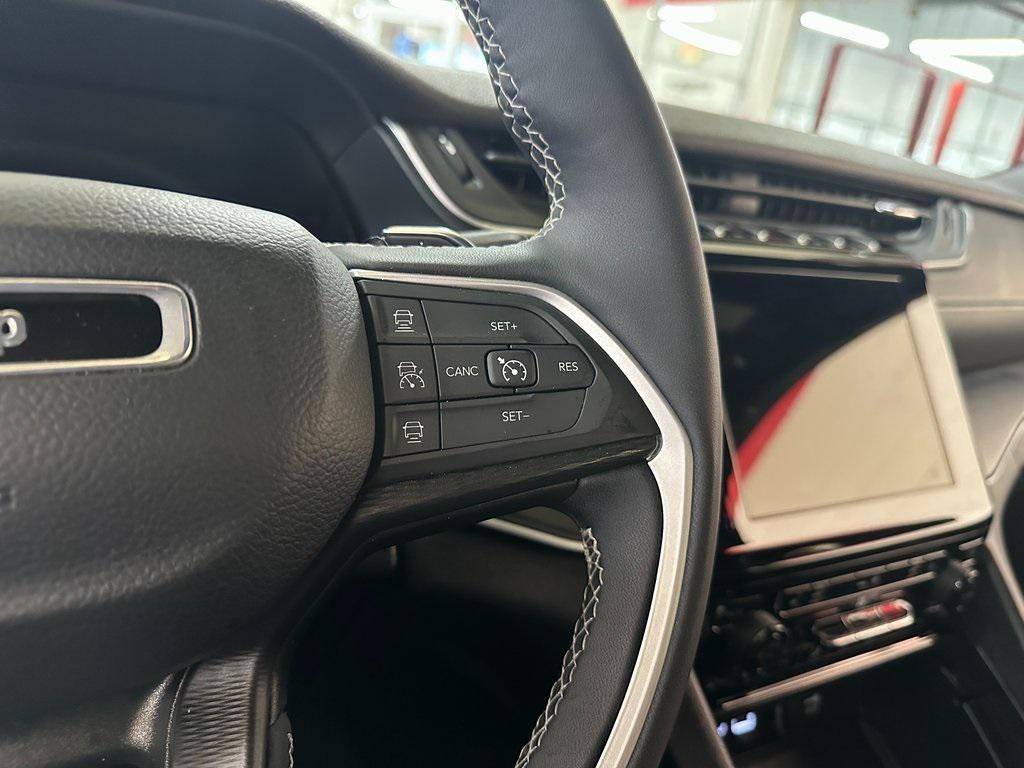 used 2024 Jeep Grand Cherokee car, priced at $34,590