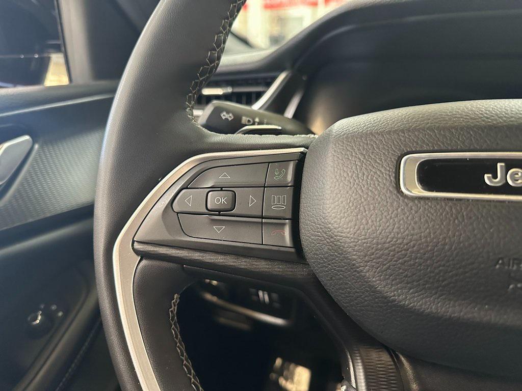 used 2024 Jeep Grand Cherokee car, priced at $34,590