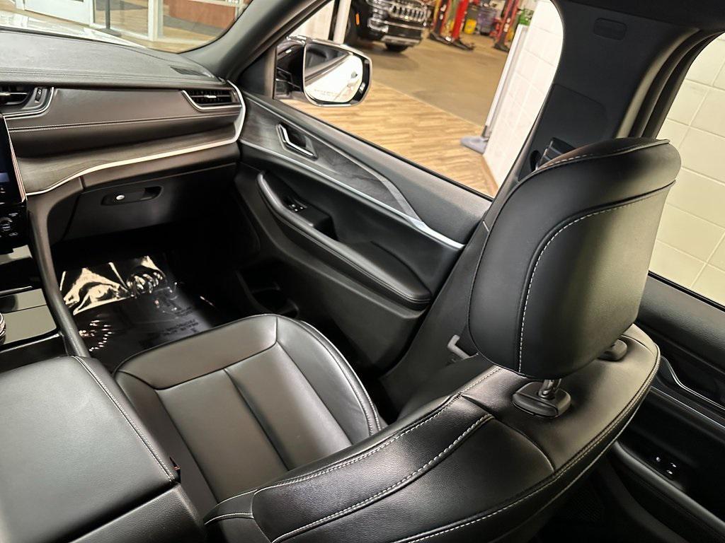 used 2024 Jeep Grand Cherokee L car, priced at $29,973