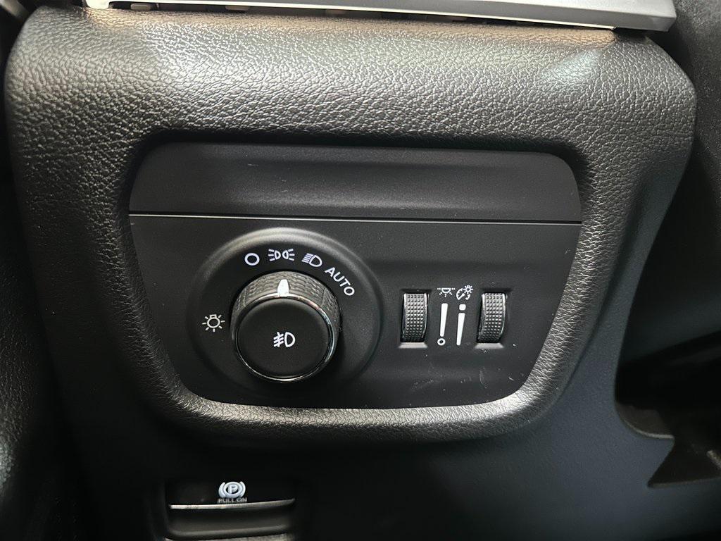 used 2024 Jeep Grand Cherokee L car, priced at $29,973