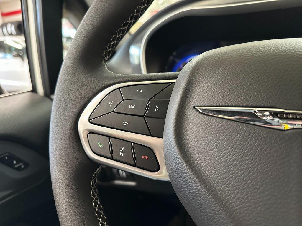 new 2026 Chrysler Pacifica car, priced at $39,725