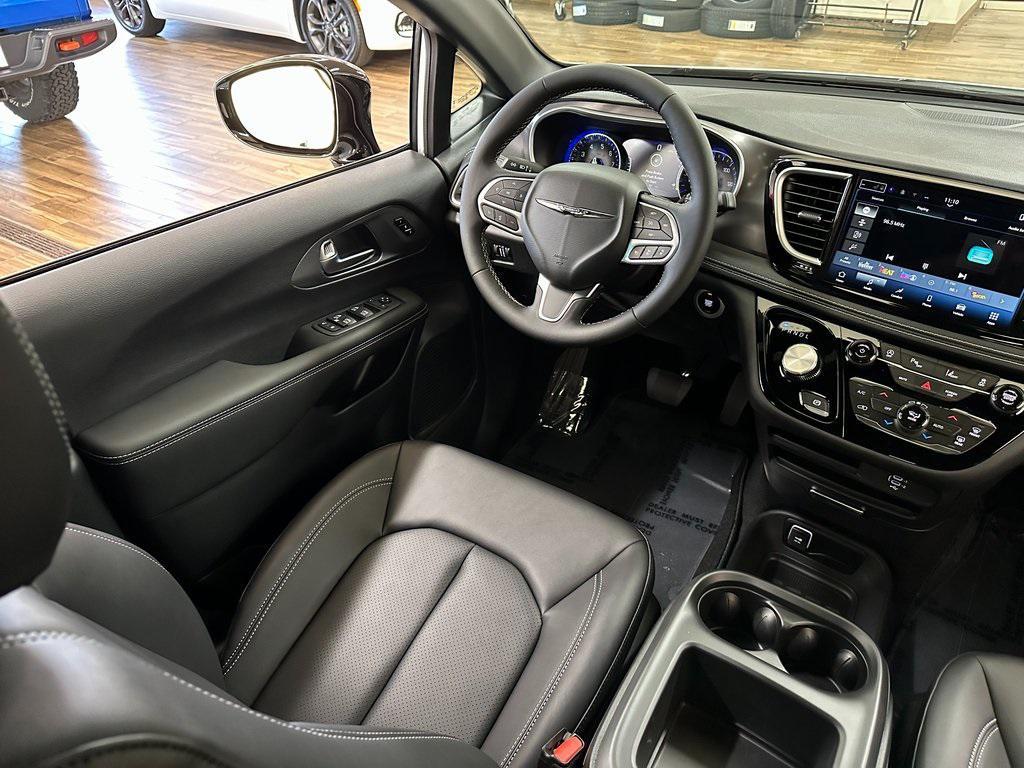 new 2026 Chrysler Pacifica car, priced at $39,725