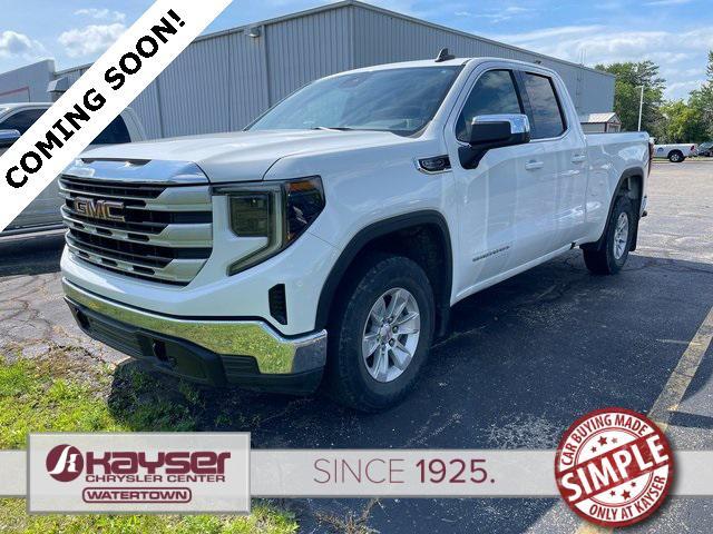 used 2022 GMC Sierra 1500 car, priced at $35,597