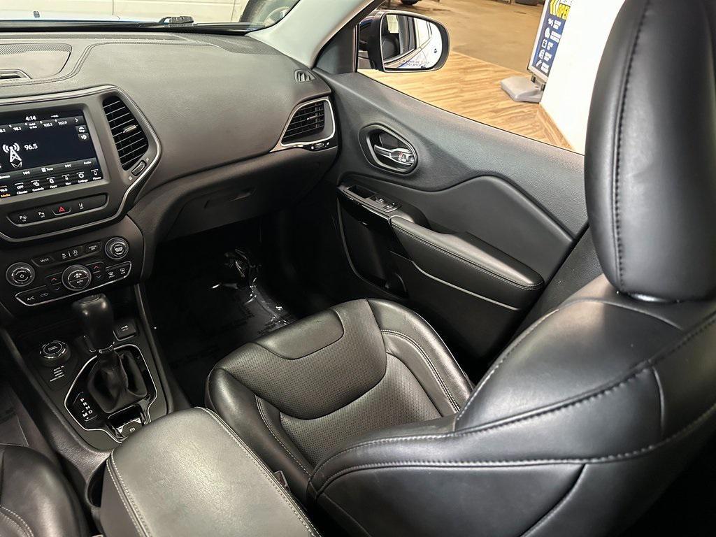used 2023 Jeep Cherokee car, priced at $24,337