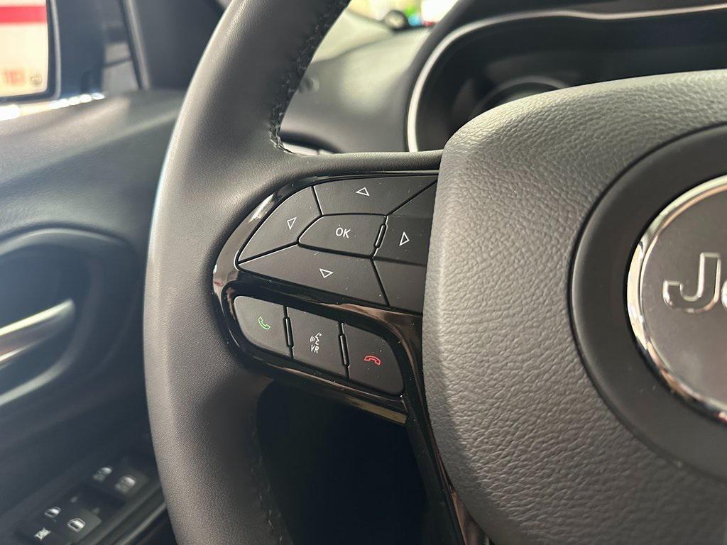 used 2023 Jeep Cherokee car, priced at $24,337