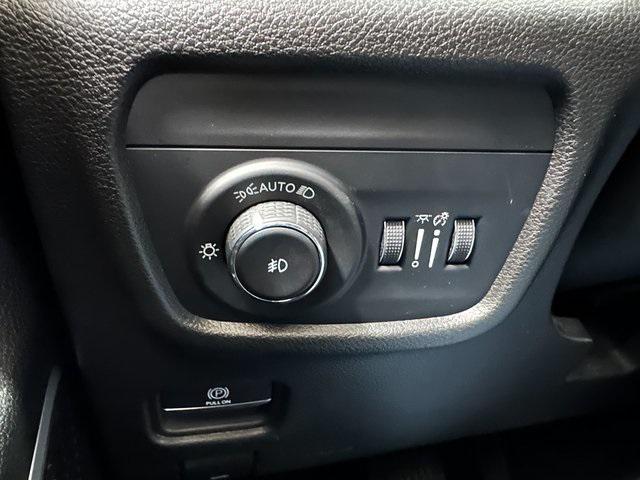 used 2022 Jeep Grand Cherokee car, priced at $30,199