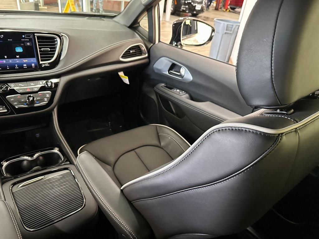 new 2026 Chrysler Pacifica car, priced at $51,273