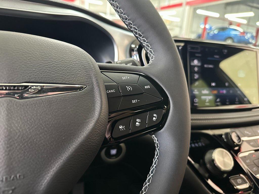 new 2026 Chrysler Pacifica car, priced at $51,273