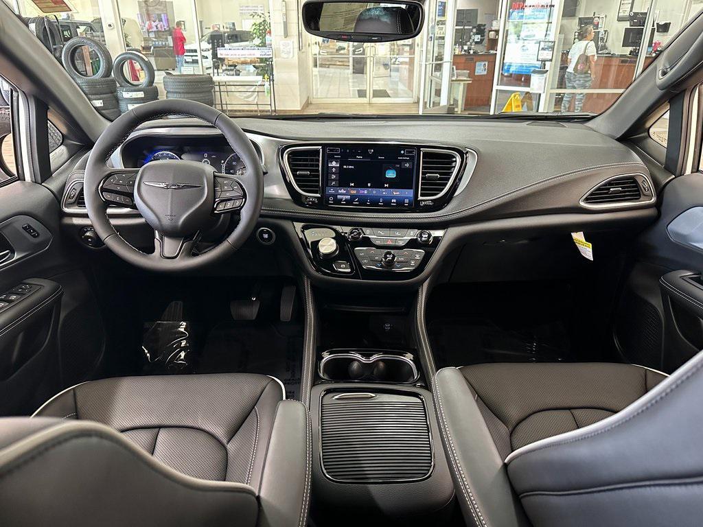 new 2026 Chrysler Pacifica car, priced at $51,273