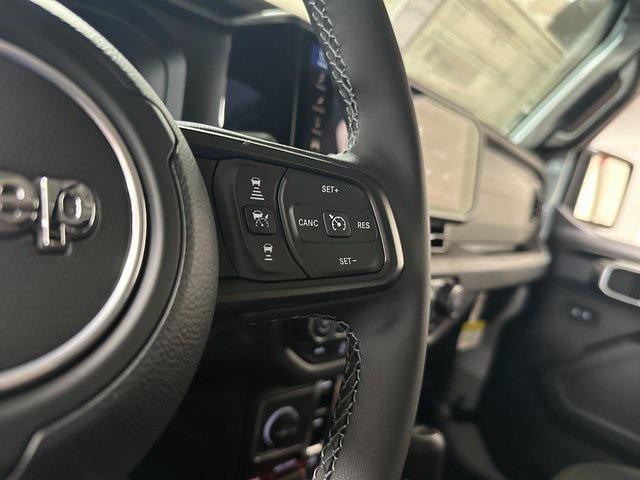 new 2025 Jeep Gladiator car, priced at $51,580
