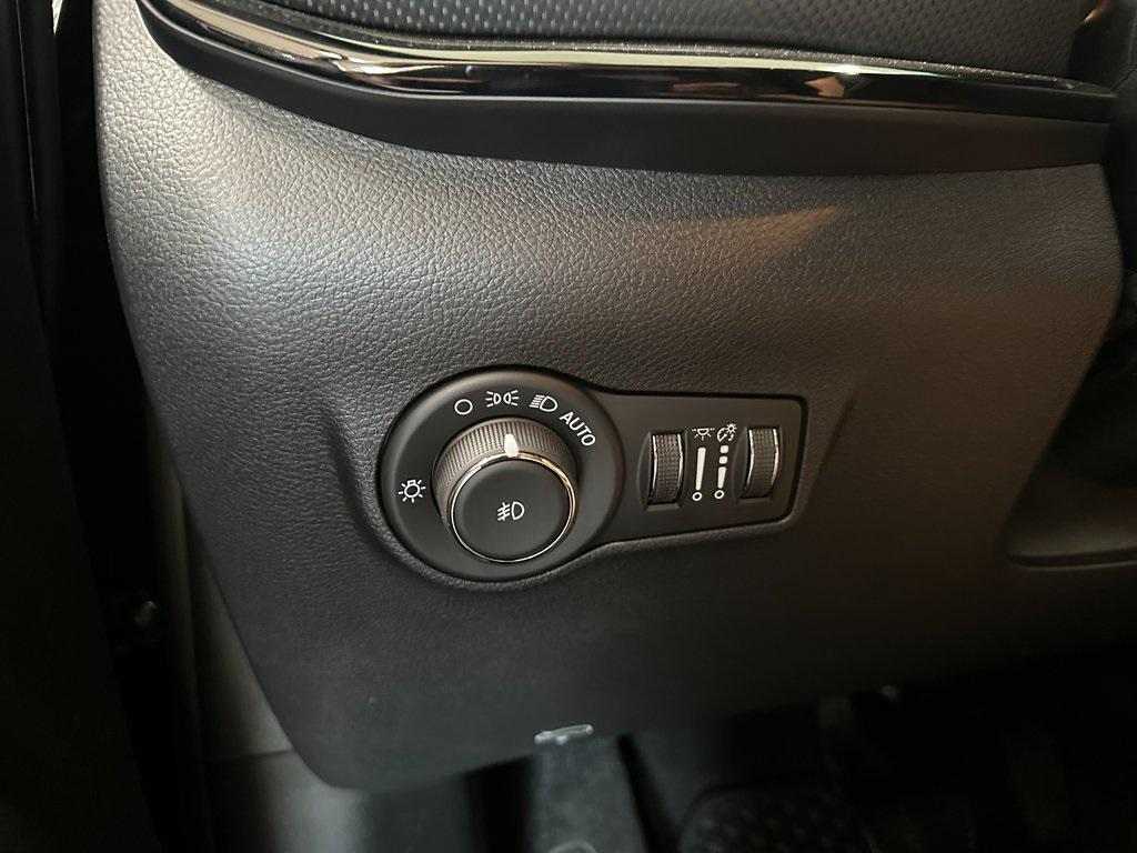 new 2026 Jeep Compass car, priced at $32,890