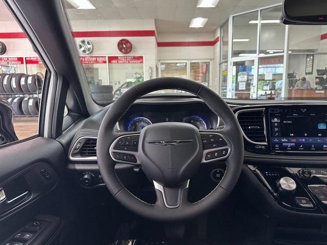 new 2025 Chrysler Pacifica car, priced at $48,420