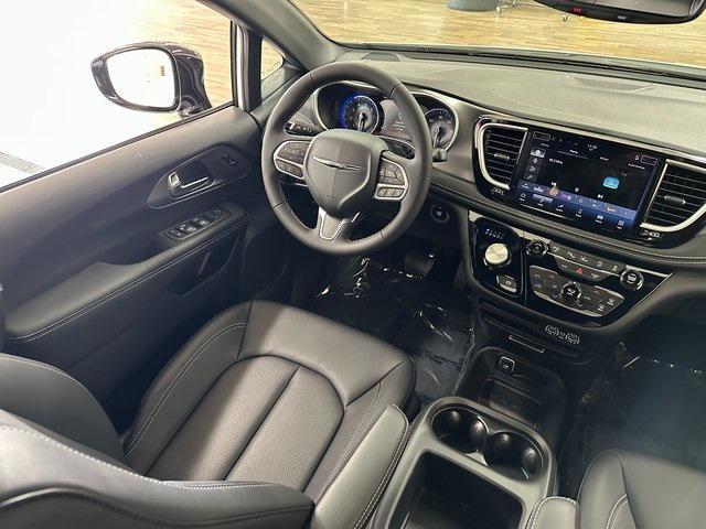 new 2025 Chrysler Pacifica car, priced at $48,420