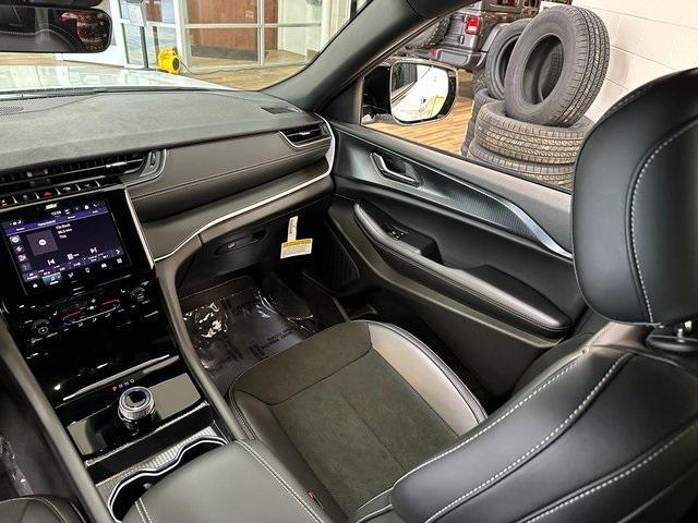 new 2025 Jeep Grand Cherokee L car, priced at $48,630