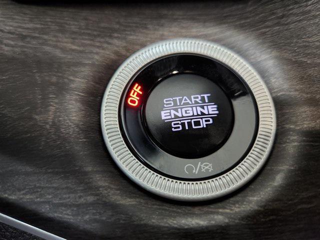 new 2025 Jeep Grand Cherokee car, priced at $50,520
