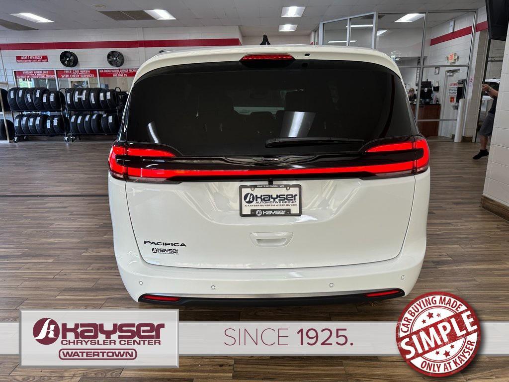 new 2026 Chrysler Pacifica car, priced at $39,999