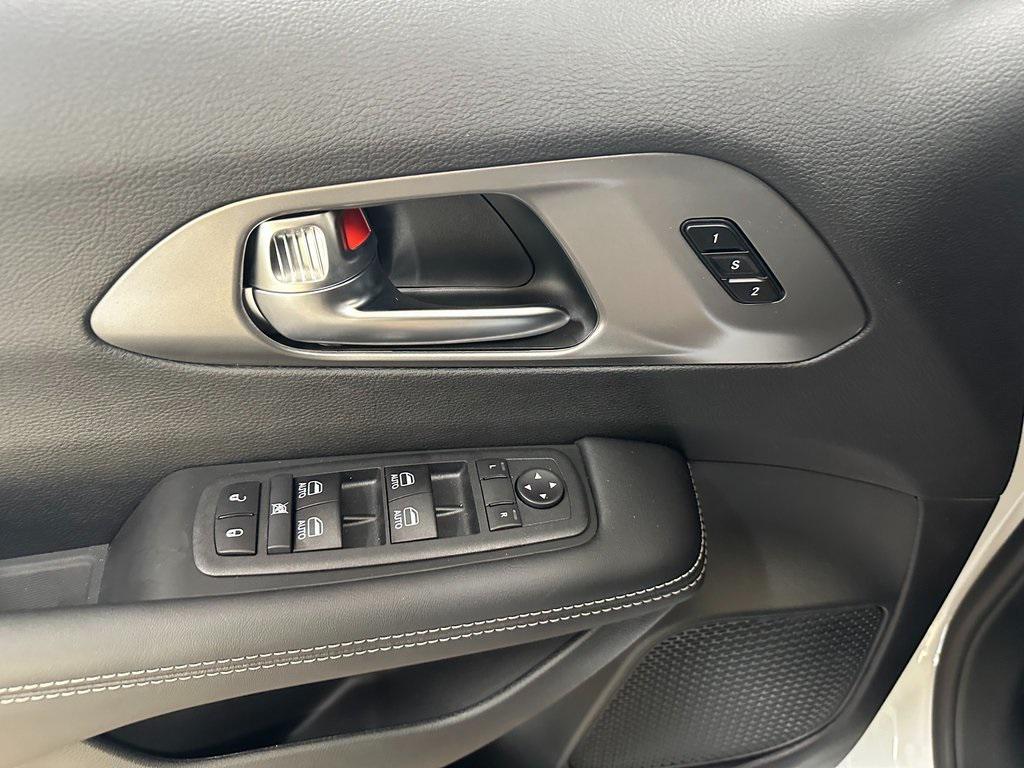 new 2026 Chrysler Pacifica car, priced at $39,999