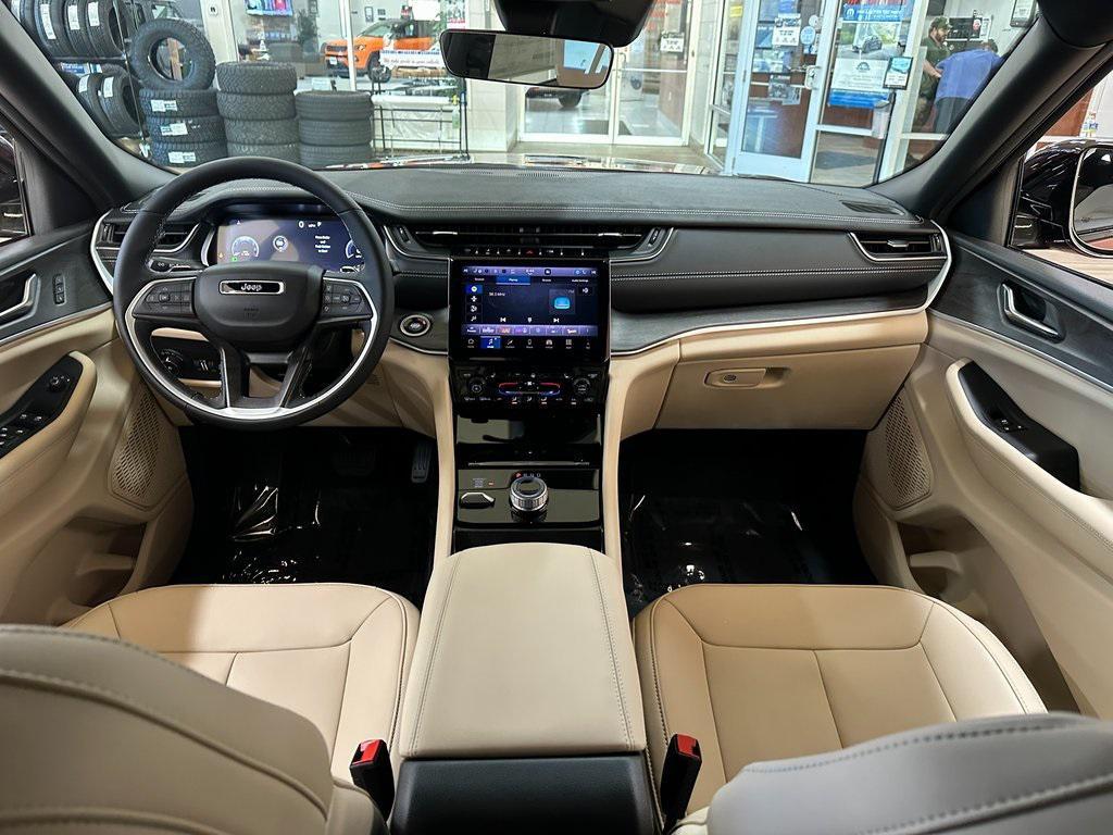 new 2025 Jeep Grand Cherokee car, priced at $48,291