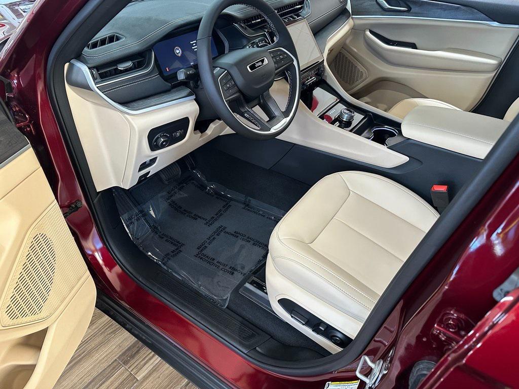 new 2025 Jeep Grand Cherokee car, priced at $48,291