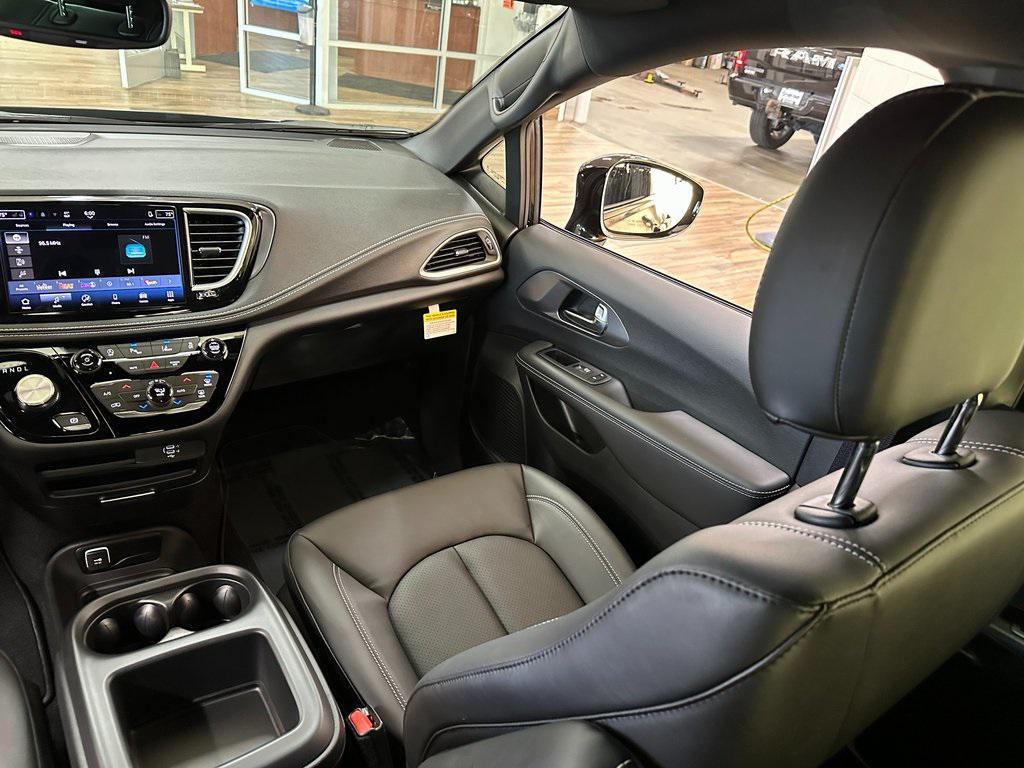new 2026 Chrysler Pacifica car, priced at $44,985