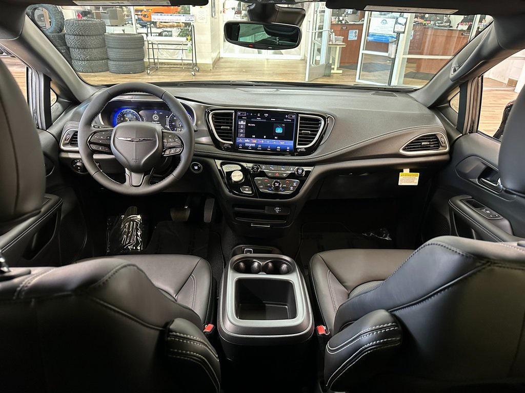 new 2026 Chrysler Pacifica car, priced at $44,985