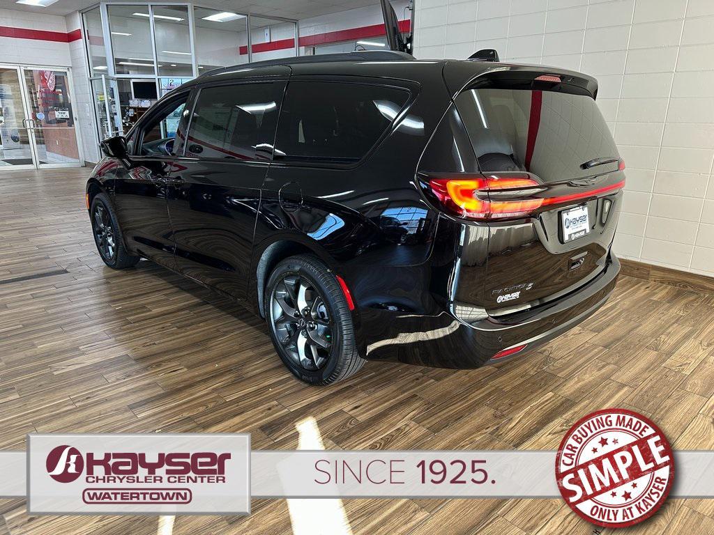 new 2026 Chrysler Pacifica car, priced at $44,985