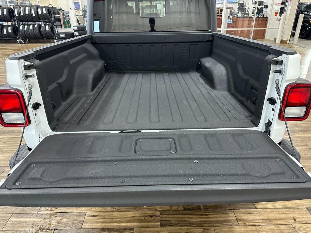 used 2021 Jeep Gladiator car, priced at $30,507