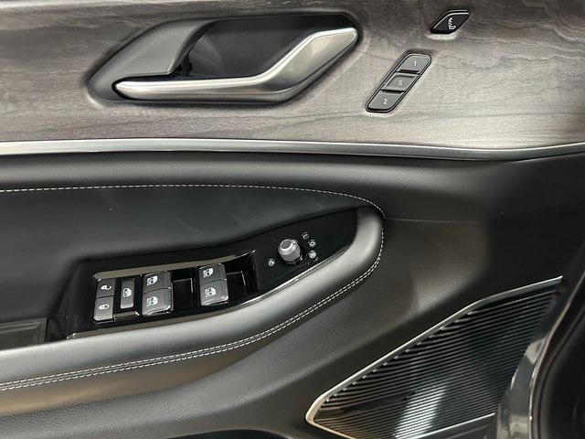 used 2021 Jeep Grand Cherokee L car, priced at $31,106