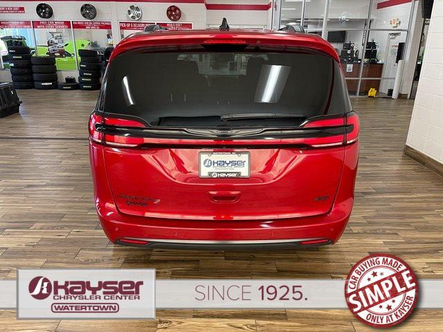 new 2024 Chrysler Pacifica car, priced at $43,942