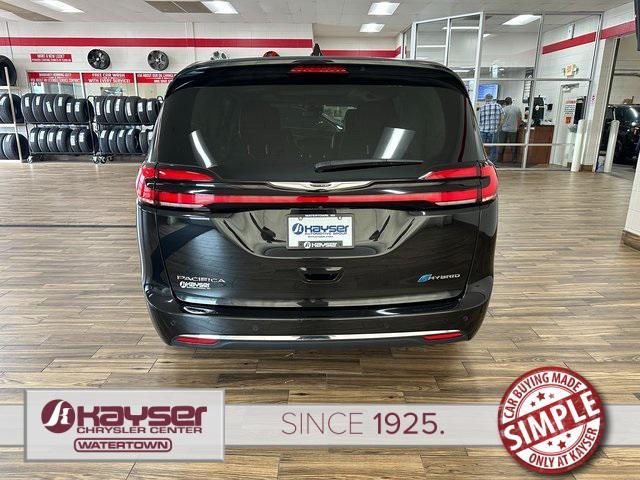 used 2023 Chrysler Pacifica Hybrid car, priced at $30,076