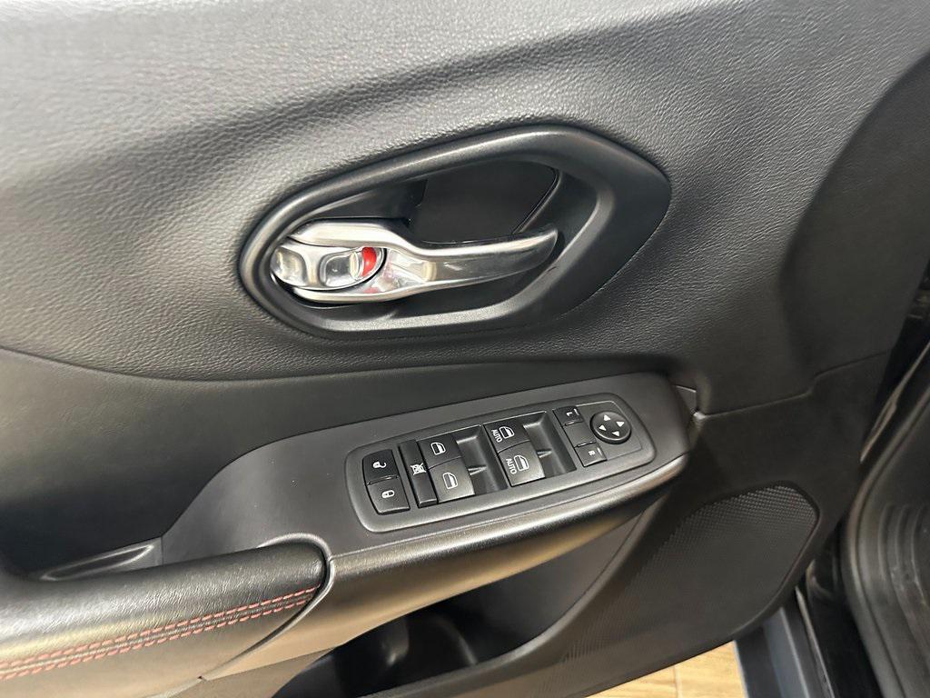 used 2021 Jeep Cherokee car, priced at $22,229