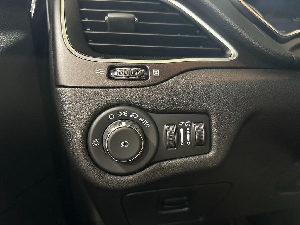 used 2021 Jeep Cherokee car, priced at $22,229