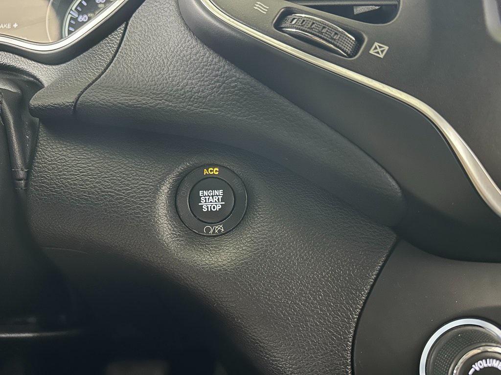 used 2021 Jeep Cherokee car, priced at $22,229