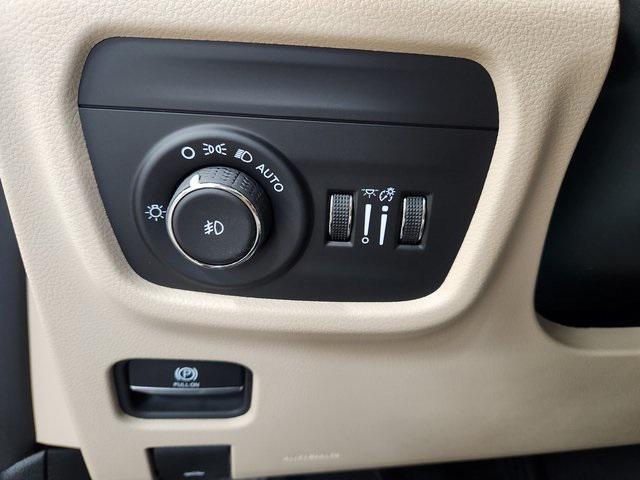 new 2025 Jeep Grand Cherokee L car, priced at $57,605