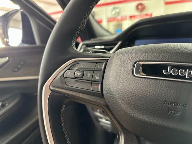 new 2025 Jeep Grand Cherokee car, priced at $49,560