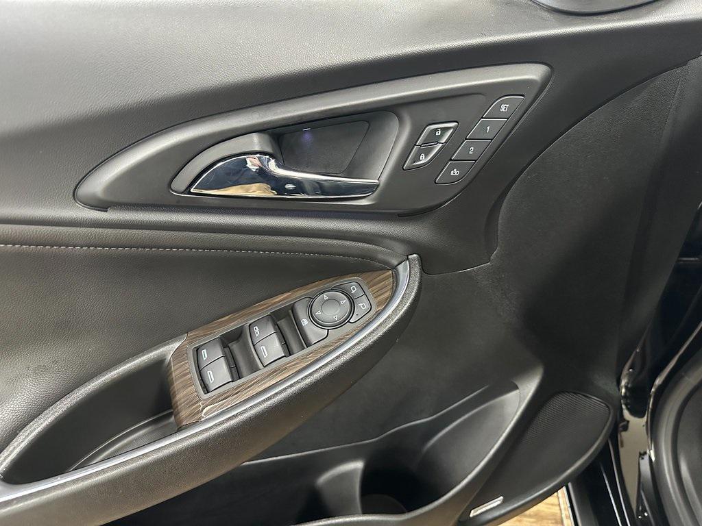 used 2021 Chevrolet Malibu car, priced at $18,164