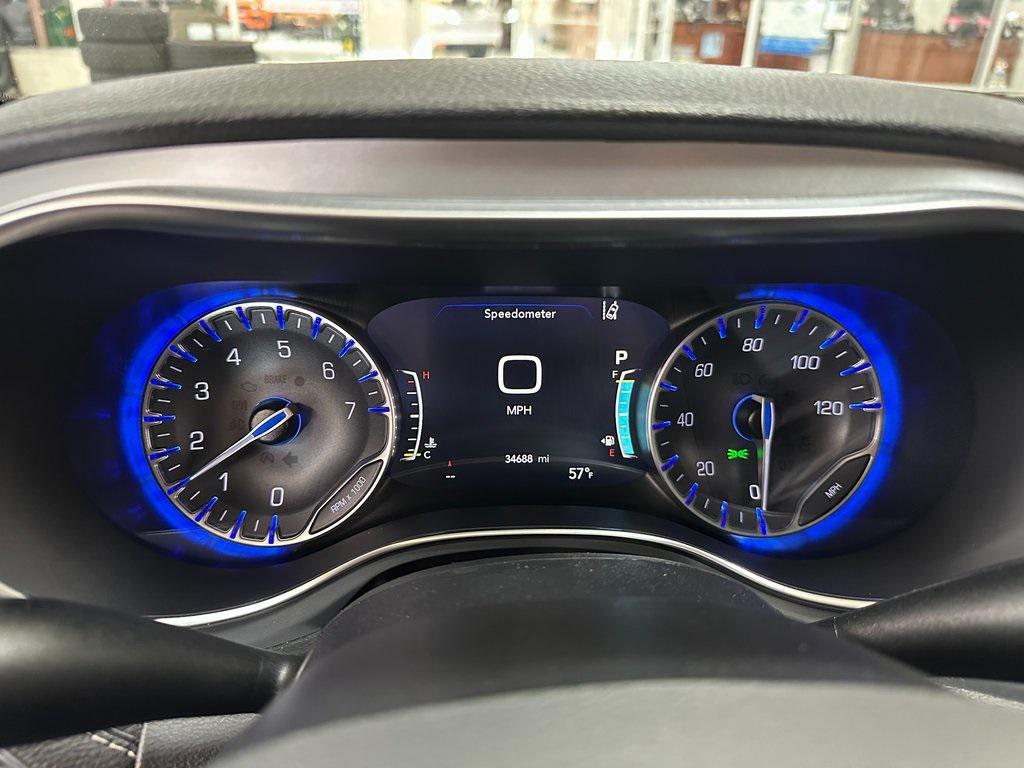used 2025 Chrysler Pacifica car, priced at $39,518
