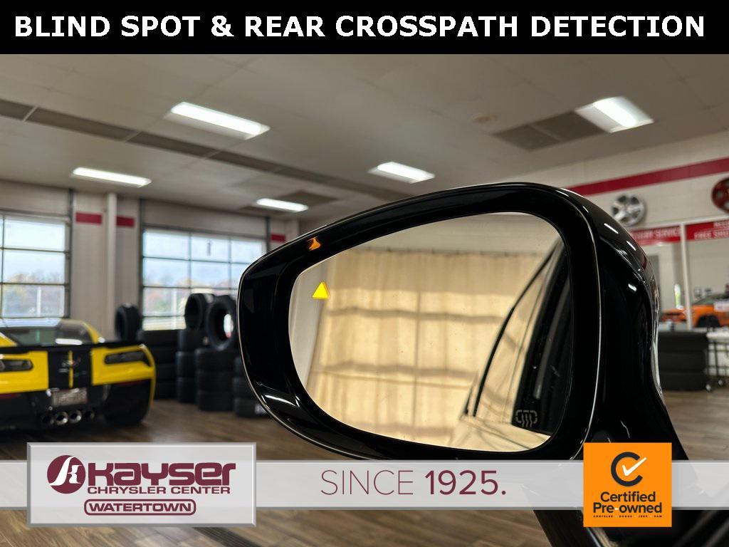 used 2025 Chrysler Pacifica car, priced at $39,518