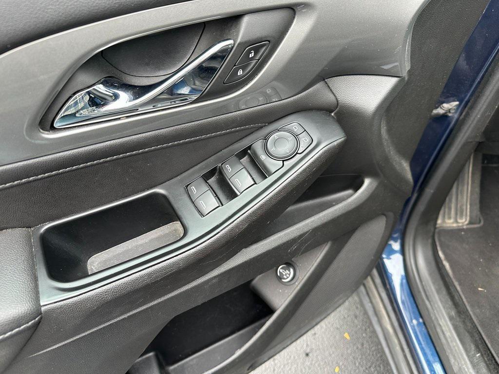 used 2023 Chevrolet Traverse car, priced at $29,861