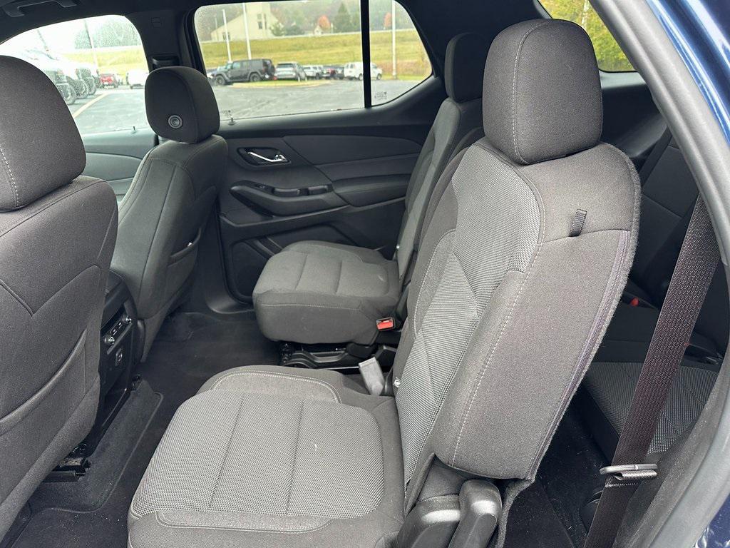 used 2023 Chevrolet Traverse car, priced at $29,861