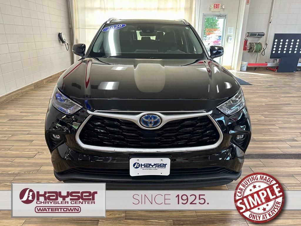 used 2020 Toyota Highlander Hybrid car, priced at $30,661
