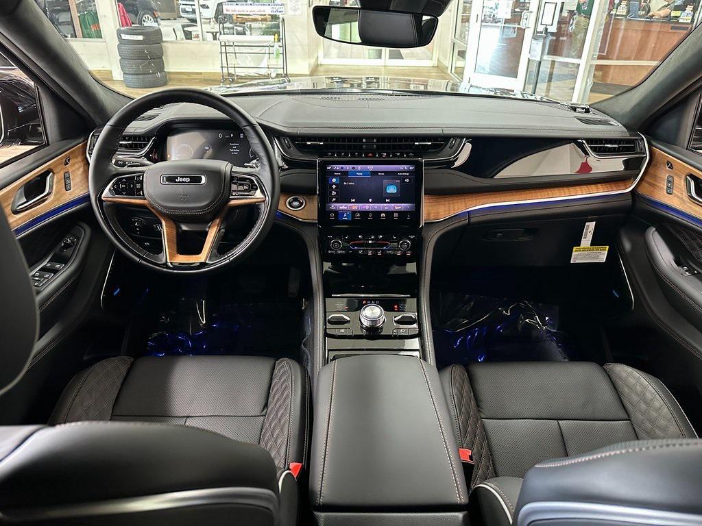 new 2025 Jeep Grand Cherokee car, priced at $61,649
