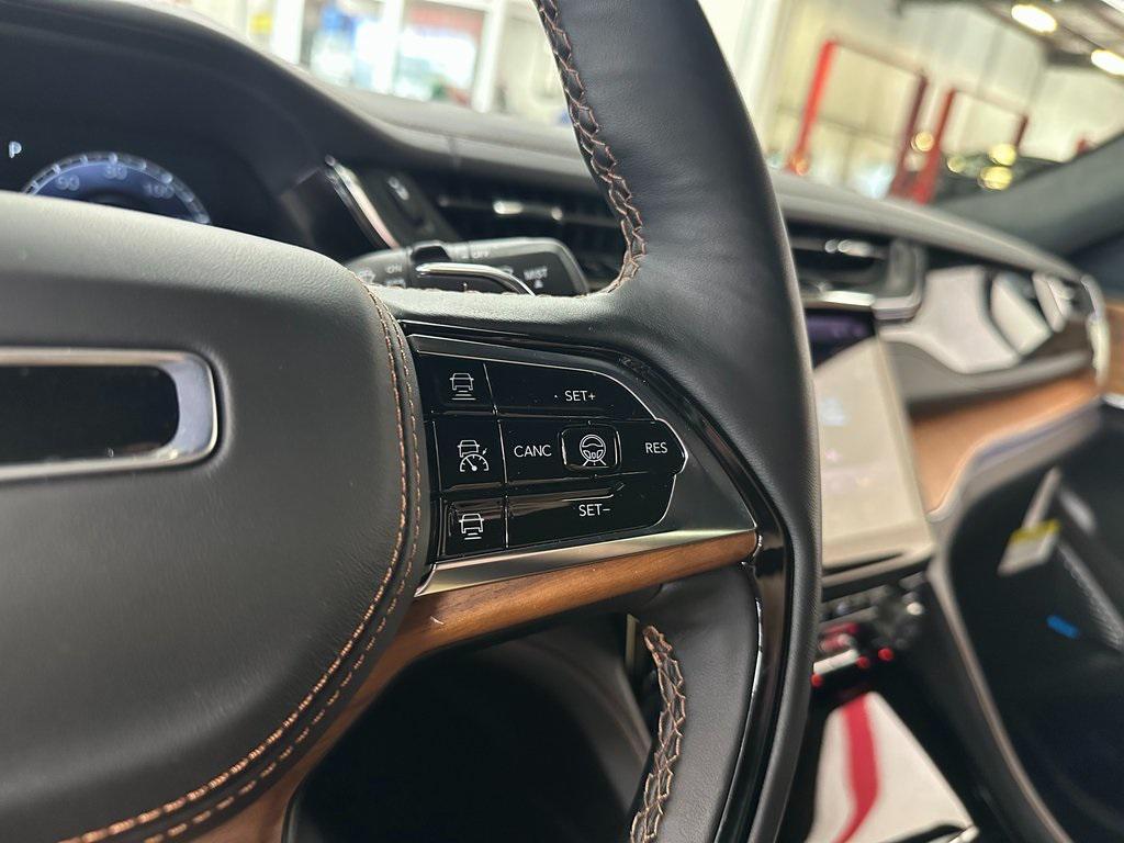 new 2025 Jeep Grand Cherokee car, priced at $61,649